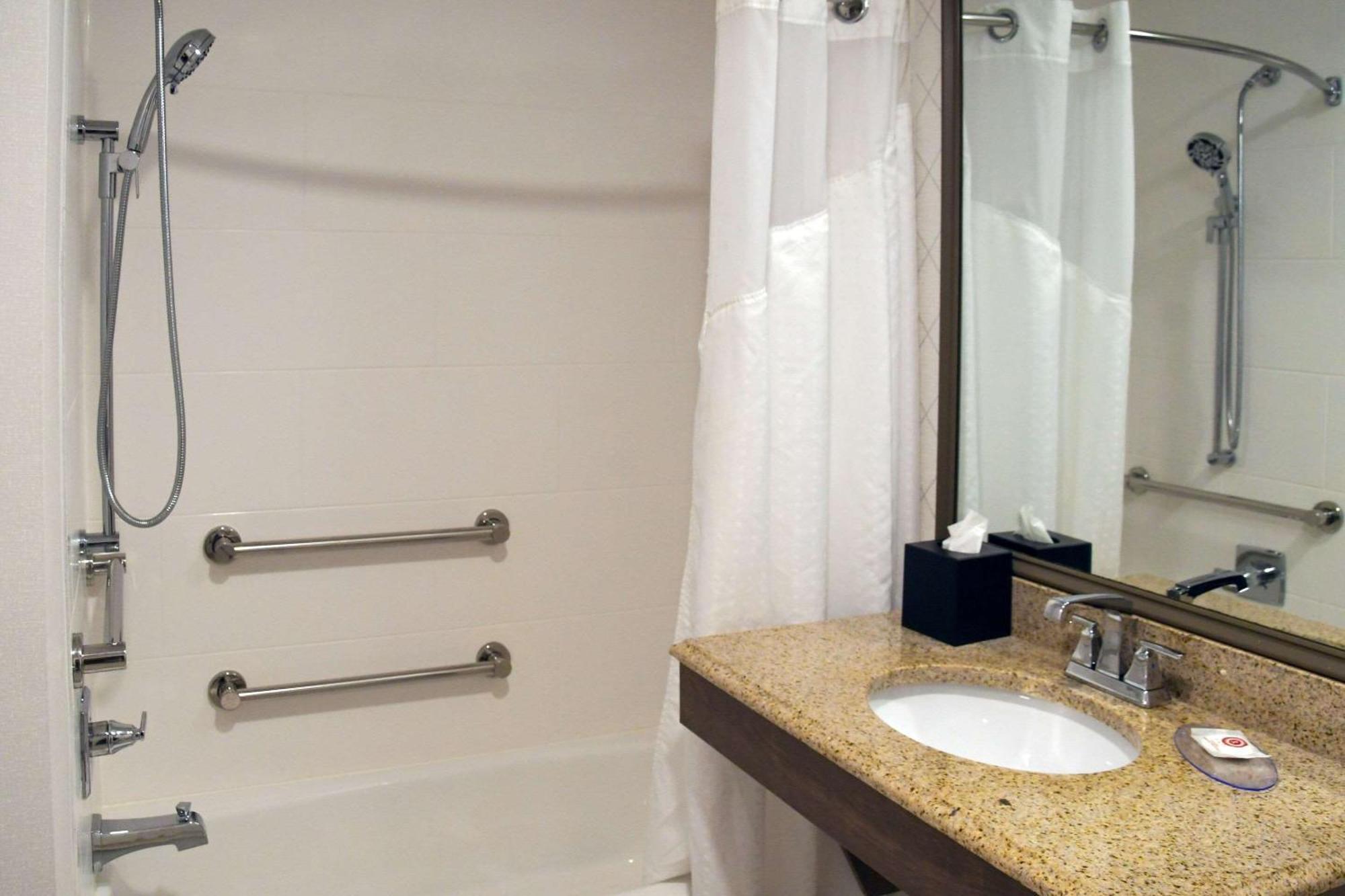Comfort Inn & Suites Nw Milwaukee Germantown Luaran gambar